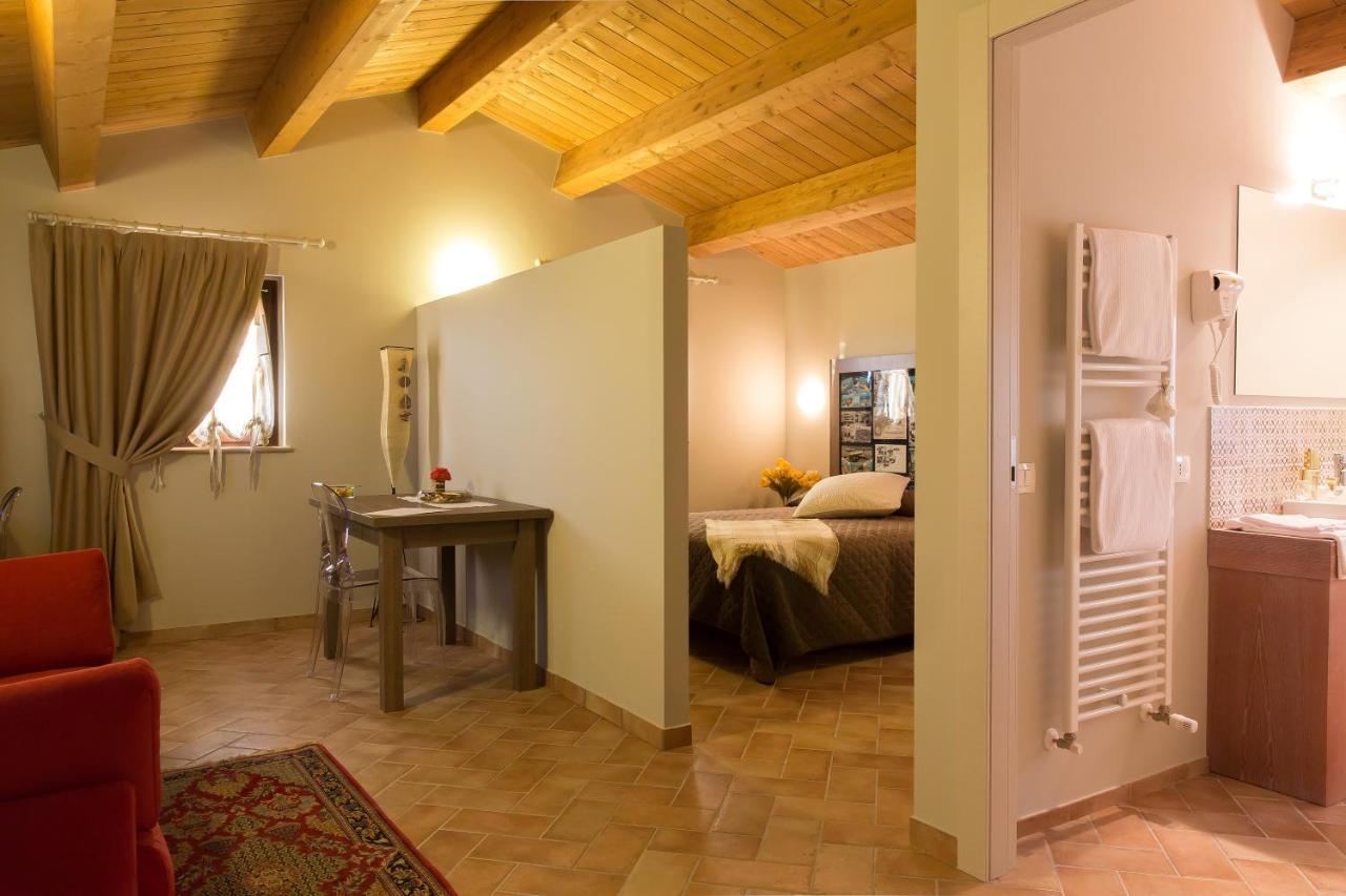 Locanda Borgognina Lucrezia Exterior photo